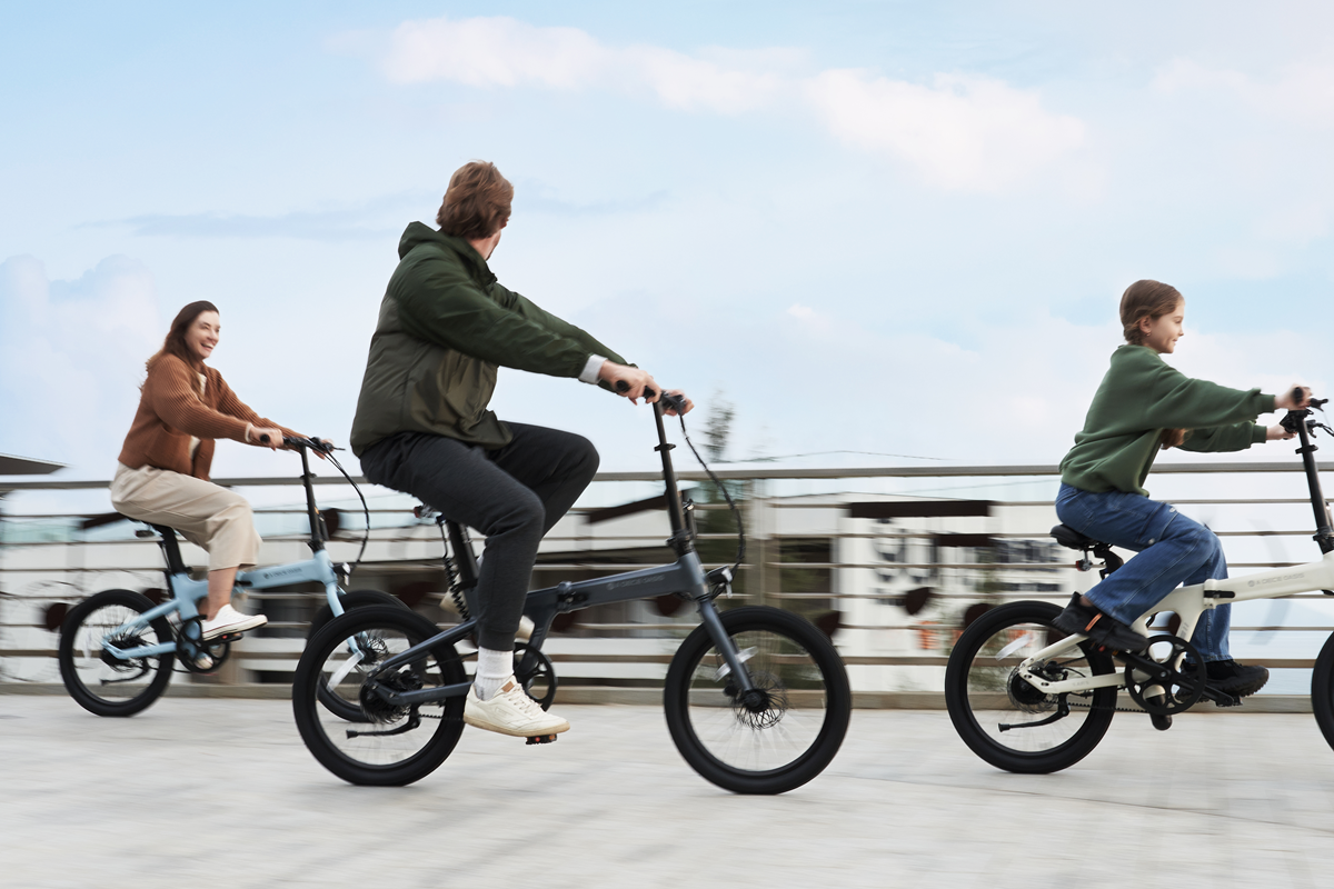 ADO Air20 PRO ★ 自動変速機能搭載 折りたたみ 電動アシスト自転車（試乗可能）【型式認定あり】